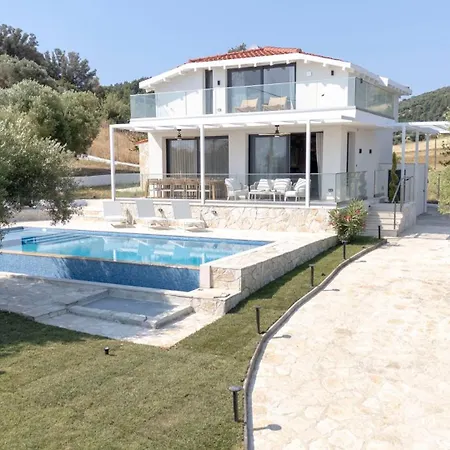 Daroma Villa, By Halkidiki